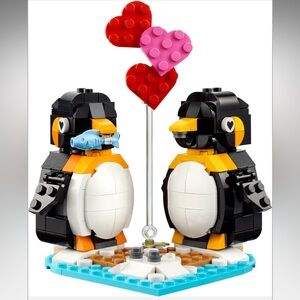 LEGO Penguin Duo with Heart Accents NWT
